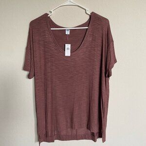 Old Navy Women’s L Red Tee Shirt Relaxed Curve Scoop Neck NWT NEW